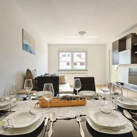 Apartman Marko プーラ